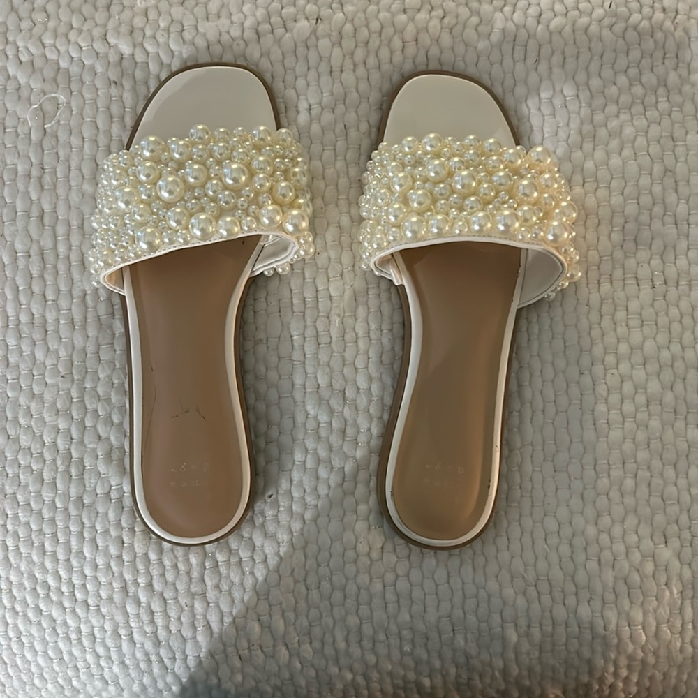 Pearl slides size 8